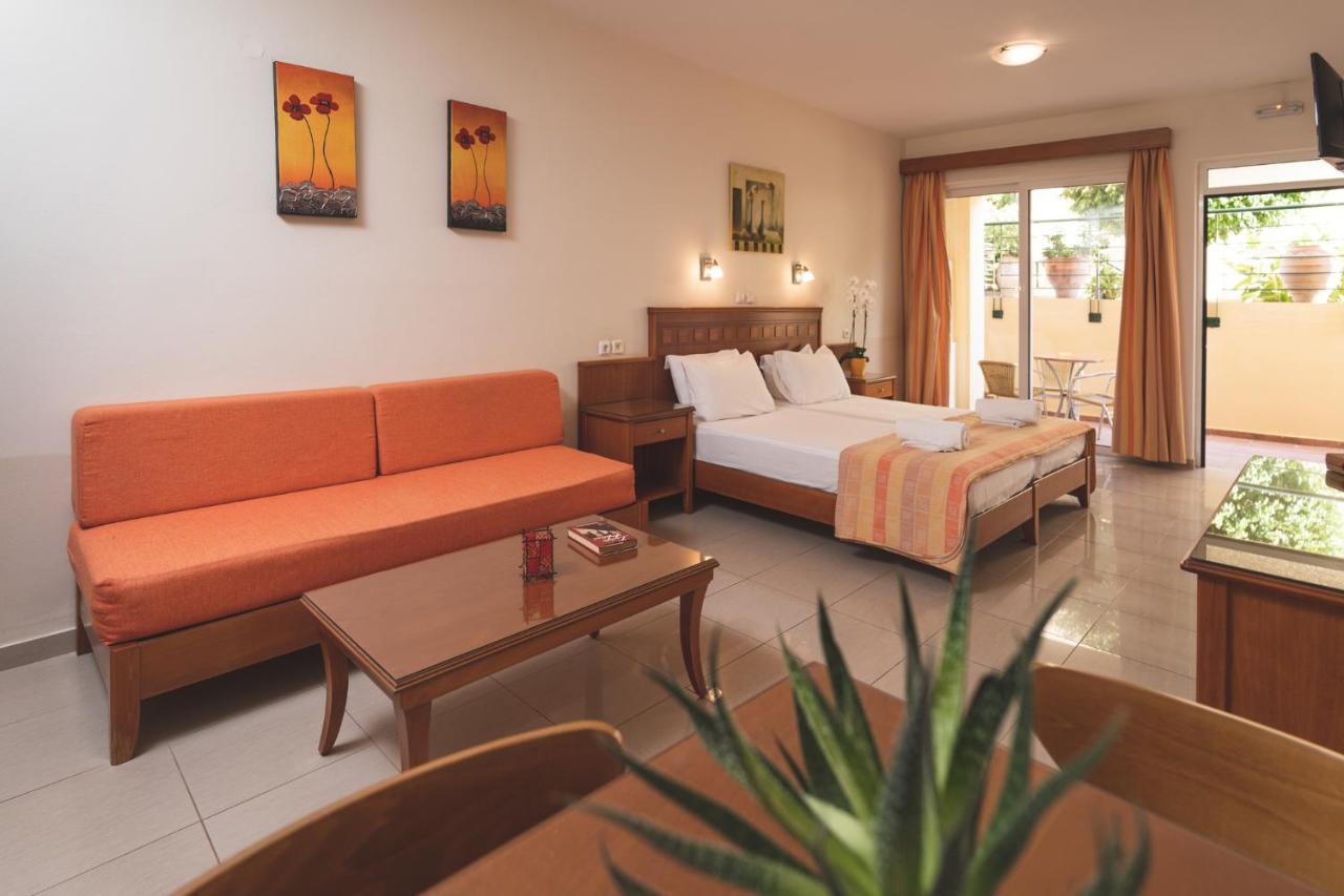 Helios Apartments Kato Daratso Zimmer foto