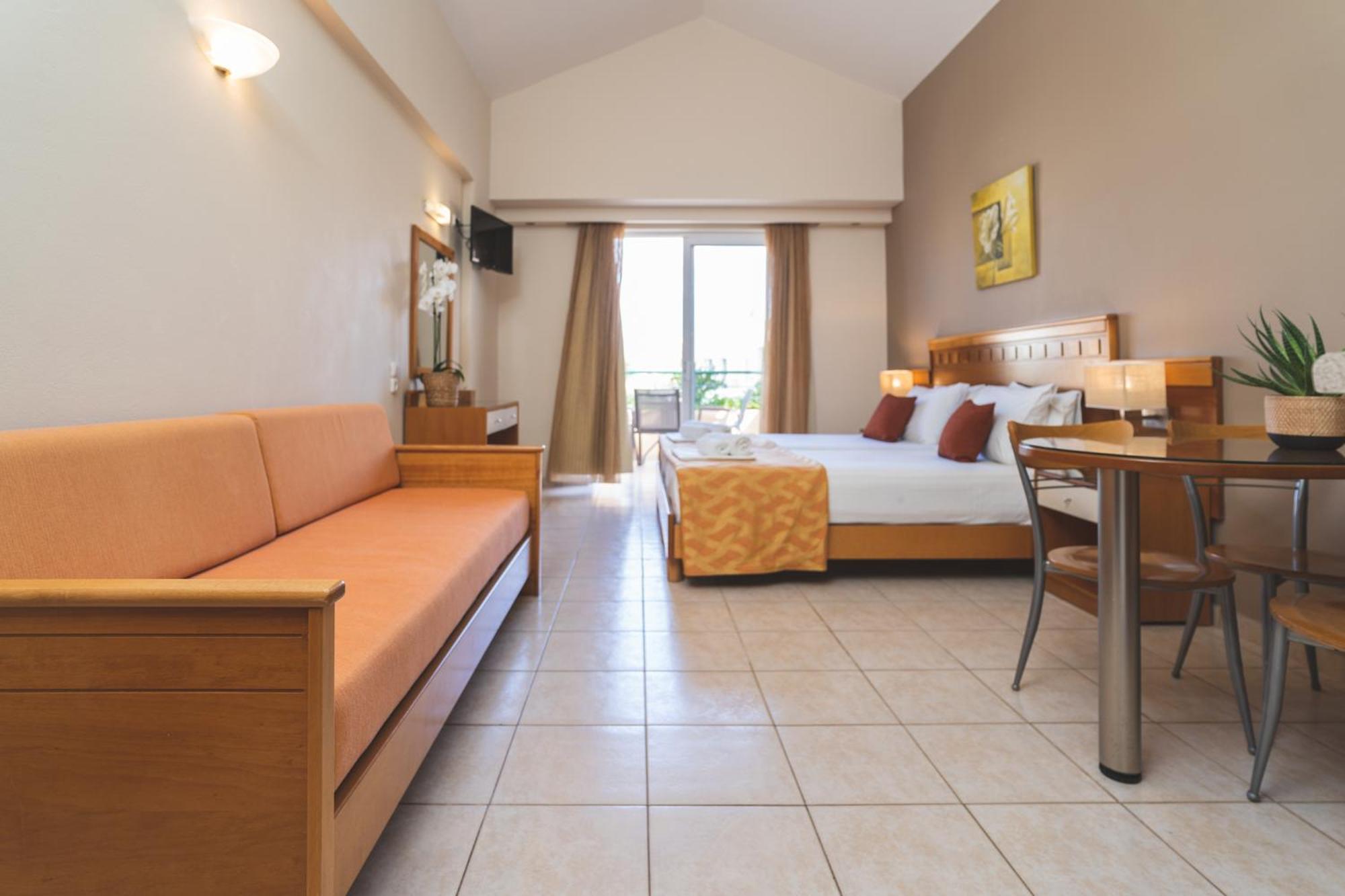 Helios Apartments Kato Daratso Zimmer foto