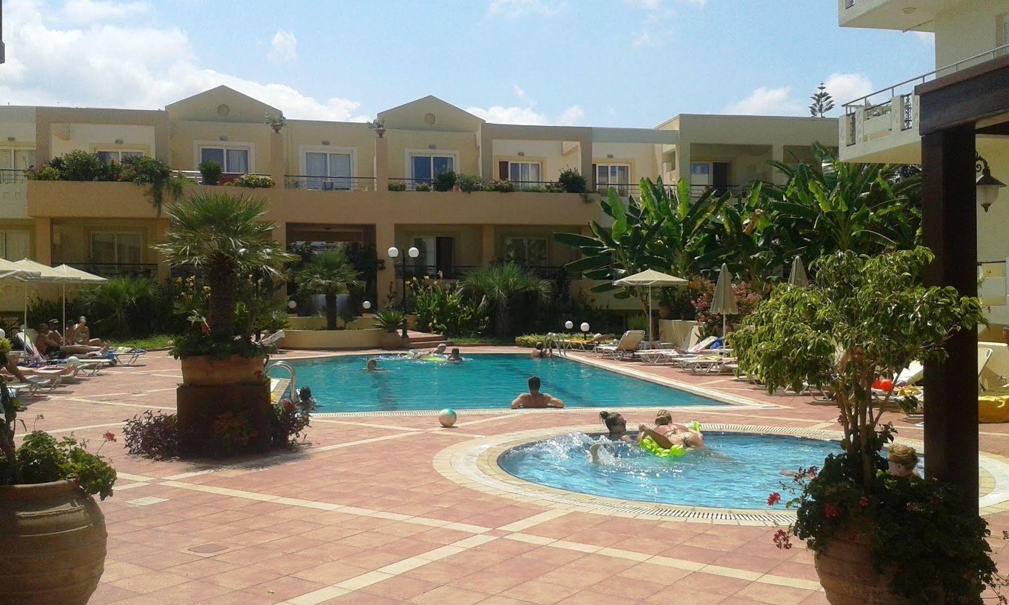 Helios Apartments Kato Daratso Exterior foto